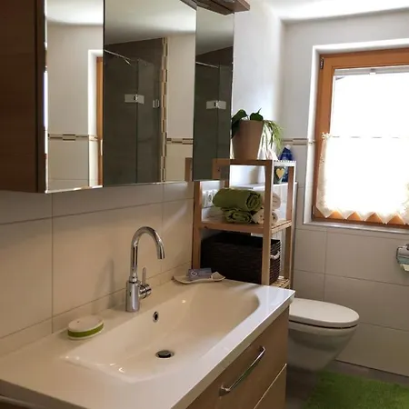 Sunshine Apartment *